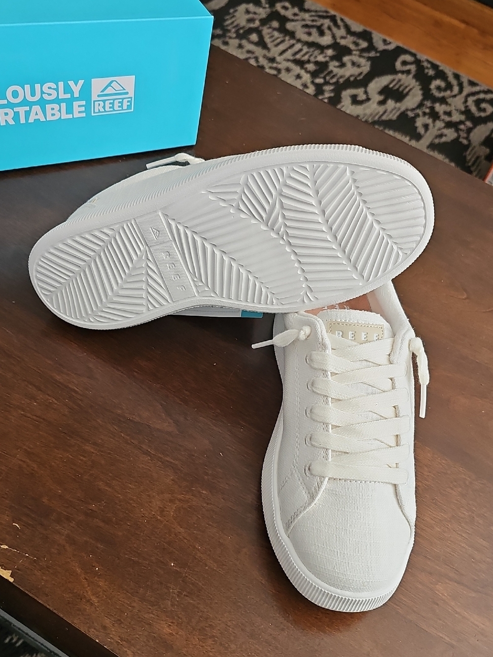 Reef Neptune Alana Women’s White Low-Top Sneakers, NIB - Picture 2 of 5